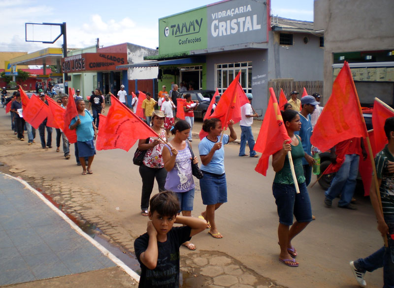 Manifestação nas ruas de Jaru