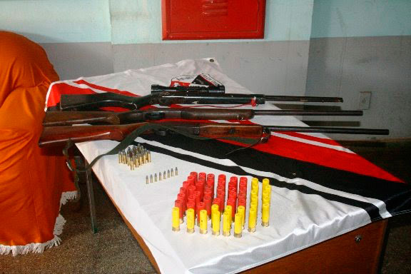 Armas apreendidas pela polícia na fazenda de Ilário Bodanese