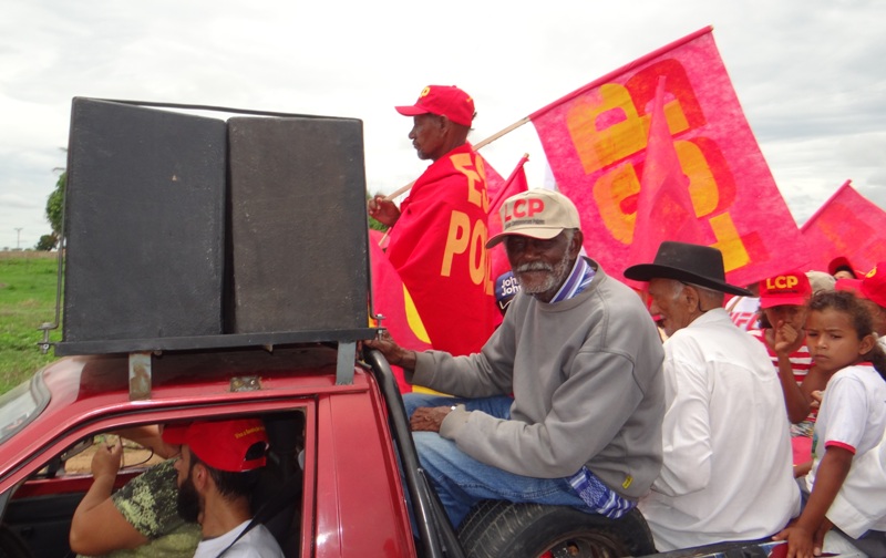 Lideranças históricas da Heroica Resistência de Cachoeirinha presentes na manifestação. Em destaque Sr Sula (92 anos)