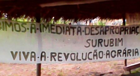 Faixa dos Camponeses do Acampamento Osmir Venuto para as manifestações do dia 28 de abril, dia da Greve Geral.