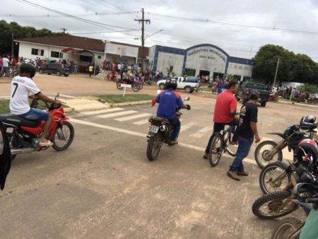 Eliseu Queres de aproximadamente 30 anos foi assassinado, outros nove camponeses foram feridos, sendo 3 gravemente.