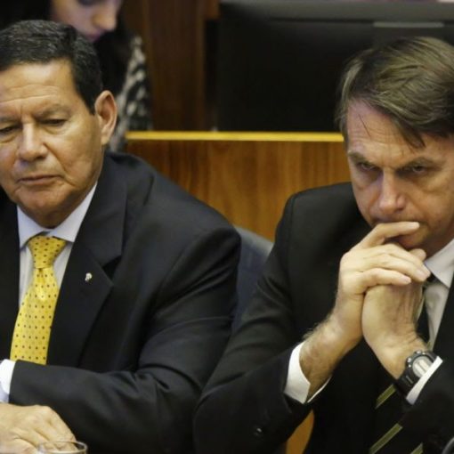 Mourão e Bolsonaro usam noca força de repressão contra camponeses. Foto: Daniel Ferreira/Metrópoles